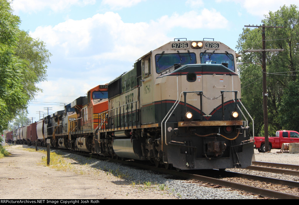 BNSF 9786, BNSF 5728, CSX 134 & CSX 565